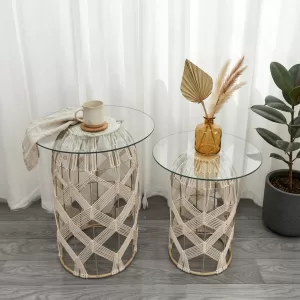 طاولات زجاجية عصرية للعيش